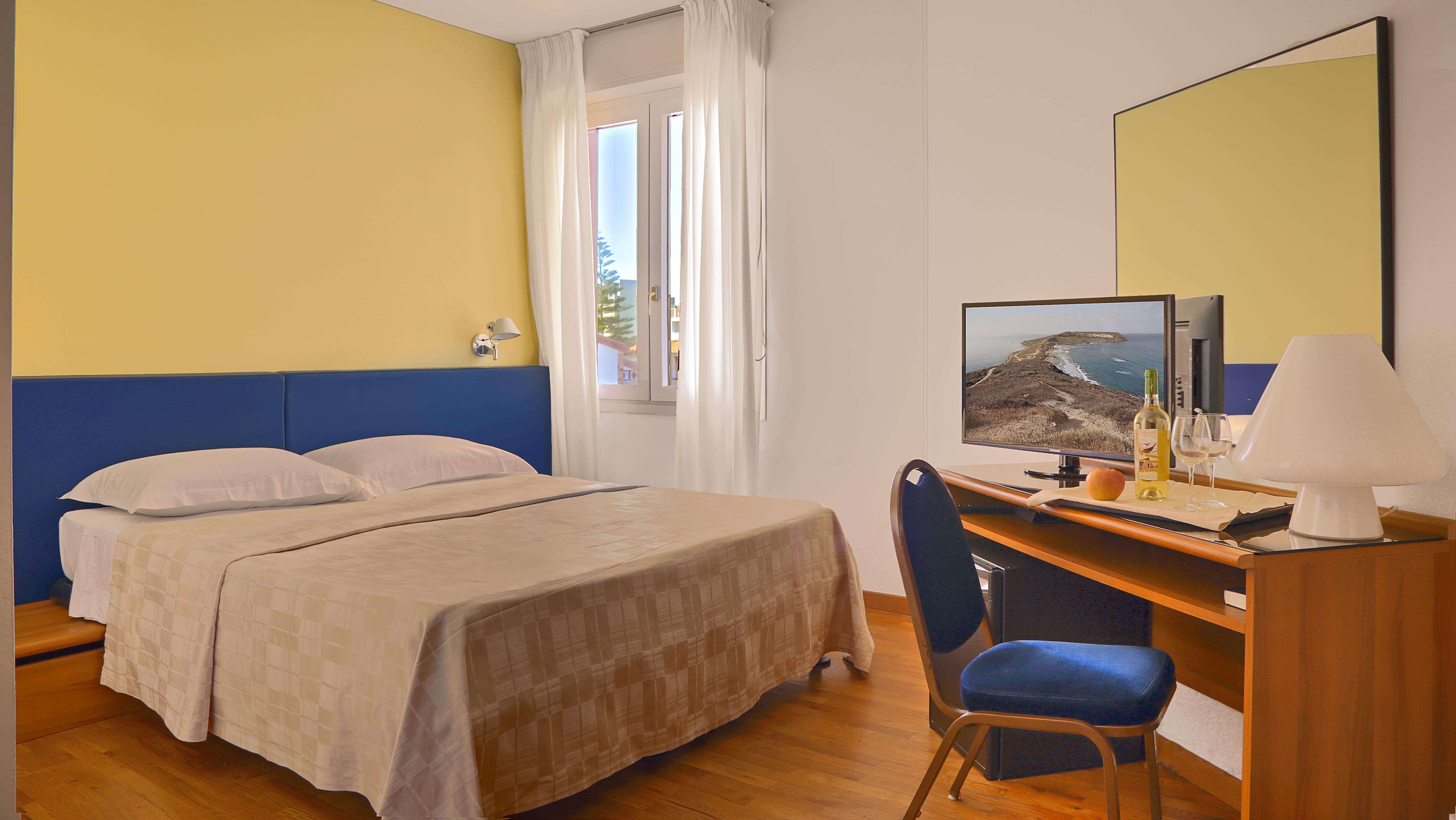 Mistral2 Hotel Oristano Exteriör bild
