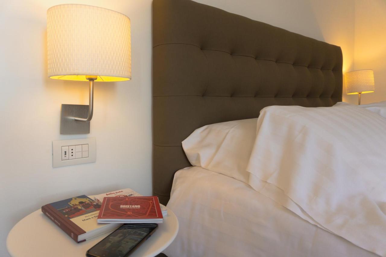 Mistral2 Hotel Oristano Exteriör bild