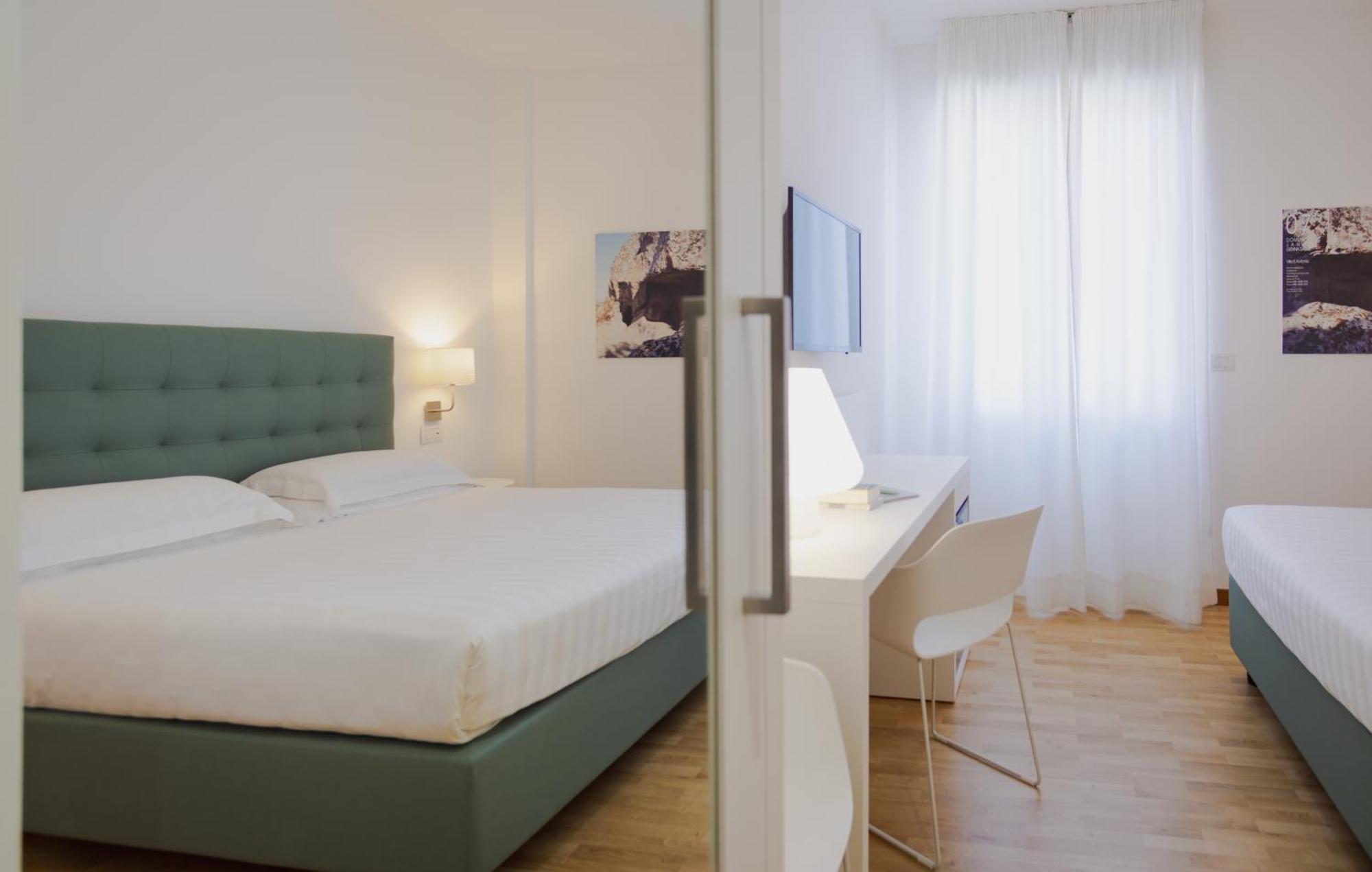 Mistral2 Hotel Oristano Exteriör bild