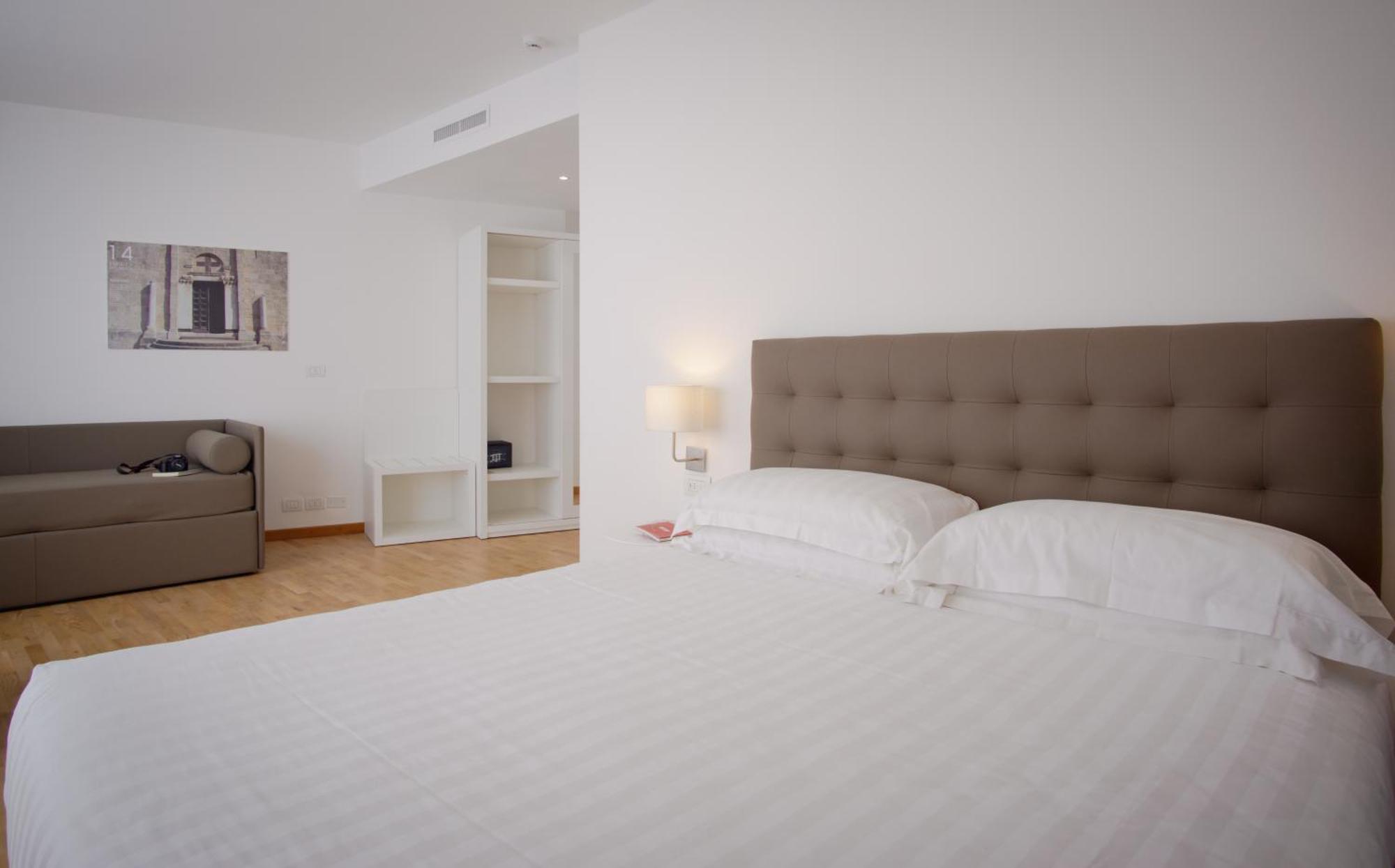 Mistral2 Hotel Oristano Exteriör bild
